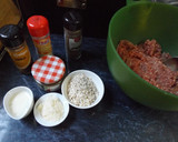 Foto del paso 1 de la receta: Albóndigas especiales de carnes variadas con salsa de vino