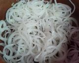 Foto del paso 1 de la receta: Tostadas de tinga