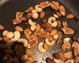 Foto del paso 2 de la receta: Nueces especiadas con garam masala