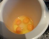 Foto del paso 3 de la receta Flan de huevos y turrón de almendras al Microondas