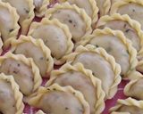 Foto langkah ke 4 dari resep Pastel Kering isi Abon.