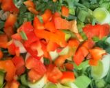 Une image de l'étape 4 de QUICHE 🪺🍃SANS PÂTE 🌶️🧅AUX POIREAUX🫑🧅🧄.