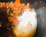 A picture of step 5 of Mutter Alo pulao.