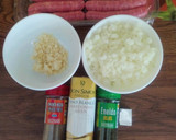 Foto del paso 1 de la receta: Longanizas de pollo en salsa