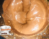Foto del paso 4 de la receta: Magdalenas de cacao y calabacín