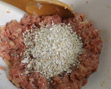Foto del paso 2 de la receta: Albóndigas de pollo con avena y salsa de almendra y limón