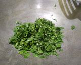 A picture of step 2 of Methi Matar Malai.