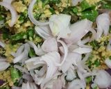 A picture of step 4 of Moong Dal Pakoda.