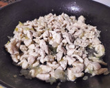 Foto del paso 3 de la receta: Pastel gratinado de patata y pollo trufado al pimentón