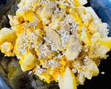 A picture of step 3 of Guava walnuts salad.