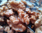 Foto del paso 1 de la receta: Bolitas RAW de nueces, ciruelas y semillas de cáñamo con toque de agua de mar