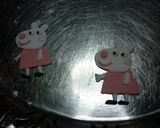 Foto del paso 1 de la receta: Torta de pepa pig cumpleaños de mellizos