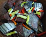 Foto langkah ke 4 dari resep Ikan Tongkol Masak Mandar #0006.