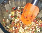 A picture of step 4 of Mayo sandwiches.