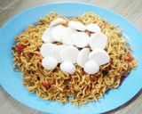 Foto langkah ke 2 dari resep Mie goreng cakalang KW_no micin_topping suka suka.
