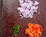 कांदा पोहे (kanda pohe recipe in marathi) रेसिपी स्टेप 2 फोटो 