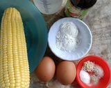 Foto langkah ke 1 dari resep Sup Jagung Putih Telur.