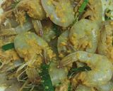 Foto langkah ke 3 dari resep Udang goreng ketumbar.