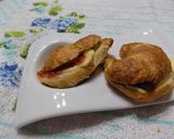 Foto del paso 10 de la receta: Media-lunas rellenas con queso y dulce