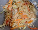 Foto langkah ke 6 dari resep Tumis Labu Siam, Wortel, dan Rebon.