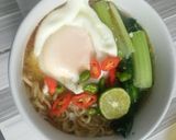 Foto langkah ke 4 dari resep Indomie soto spesial.