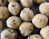 A picture of step 5 of Farali batetawada (potato fritters).