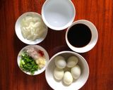 Hình bước làm 1 của món Trứng ngâm nước tương dễ làm tại nhà