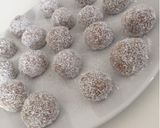 Diétás kókuszgolyó recept fázis 1 fotója