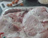 Foto del paso 1 de la receta: Pierna de cerdo enchilada / adobada