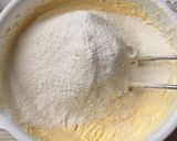 Foto langkah ke 4 dari resep Vanilla Almond Buttercake no BP (remake).