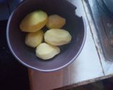 A picture of step 1 of Irrish potatoes banjia.