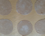 Foto del paso 3 de la receta: Empanadas árabes con masa integral