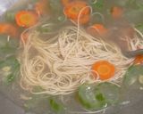 Foto langkah ke 5 dari resep Sup Oyong Misoa.