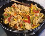 Une image de l'étape 16 de Poulet façon chili verde (maïs, poivrons, citrons verts).
