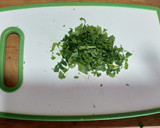 Foto del paso 2 de la receta: Filete al perejil en papas rústicas