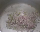 A picture of step 4 of Lauki aloo curry or lauki aloo rassewala.