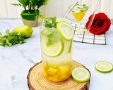 A picture of step 4 of Pineapple and mint mojito.