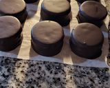 Foto del paso 3 de la receta: Alfajores para regalar en el día de los abuelos "sin gluten"