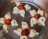 A picture of step 4 of Strawberry pastry.