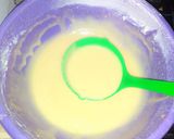 A picture of step 3 of Fluffy pancakes.
