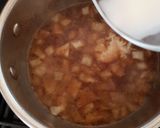 A picture of step 3 of My Clay pot pies ☺.