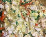 Foto del paso 2 de la receta: Pollo con verduras en salsa de maracuyá (parchita) envuelto en acelgas