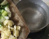 Foto langkah ke 4 dari resep Sop Oyong Soun Telur Puyuh.