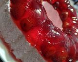 صورة لخطوة 4 من وصفة قالب الجلي بالفراولة والكريمة 🍓