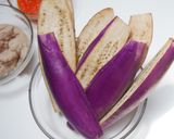 Foto langkah ke 1 dari resep Semur Terong Pedas Ayam Cincang.
