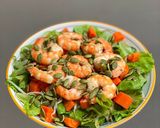 Hình bước làm 1 của món Salad Tôm Eat Clean 🦐