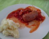 Foto del paso 6 de la receta: Chorizos a la pomarola con puré de papas
