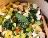 A picture of step 3 of Vegetable soup.
