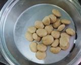 अजवाइन पूरी (Ajwain Puri recipe in hindi) रेसिपी चरण 1 फोटो
