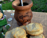Foto del paso 6 de la receta: Bizcochitos de grasa con yerba mate🤓